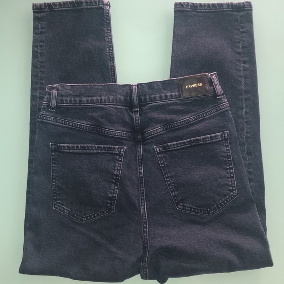 Express Mom Jean - Picture 2 of 3